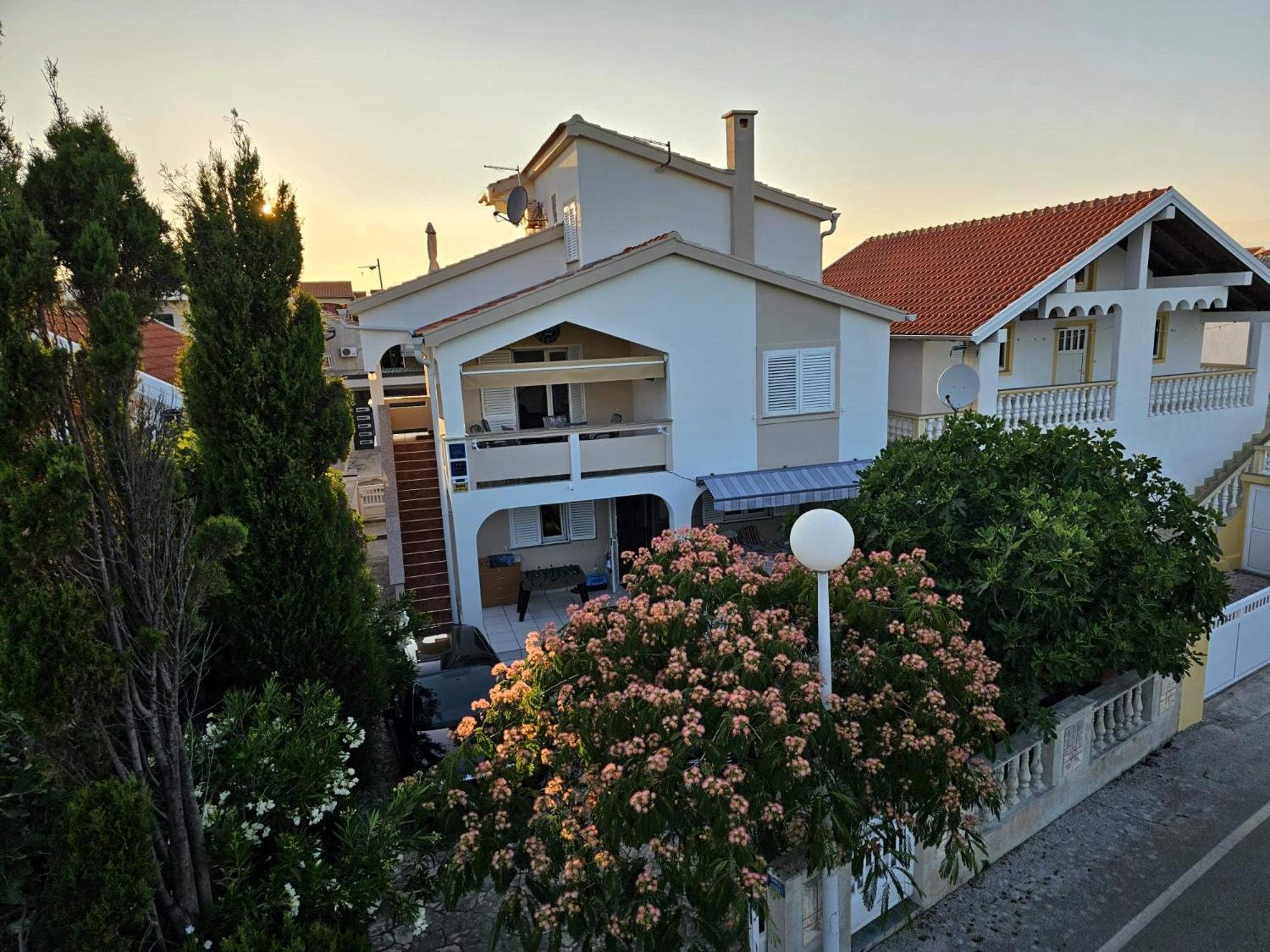 Apartmani Juric Vir Exteriör bild