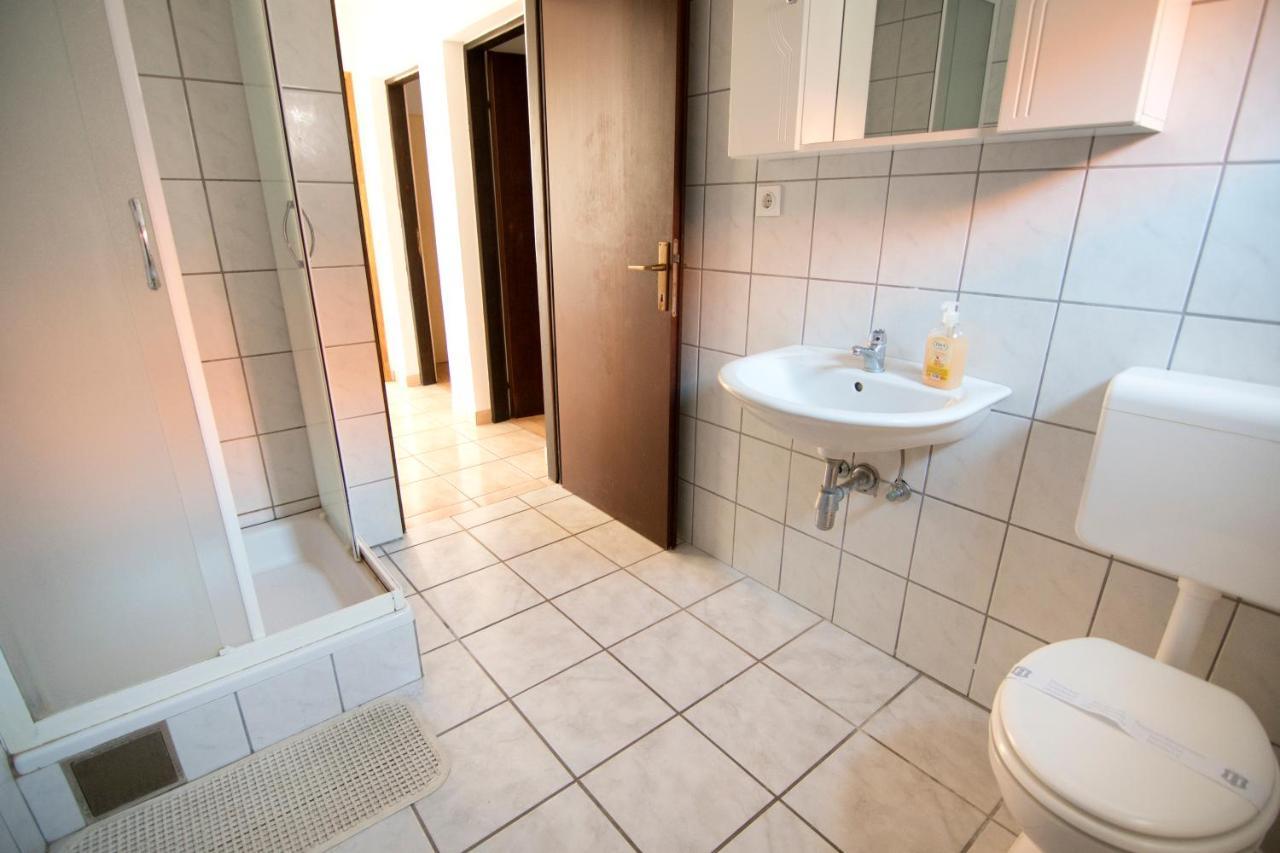 Apartmani Juric Vir Exteriör bild